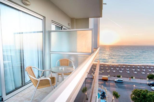 Riviera Hotel