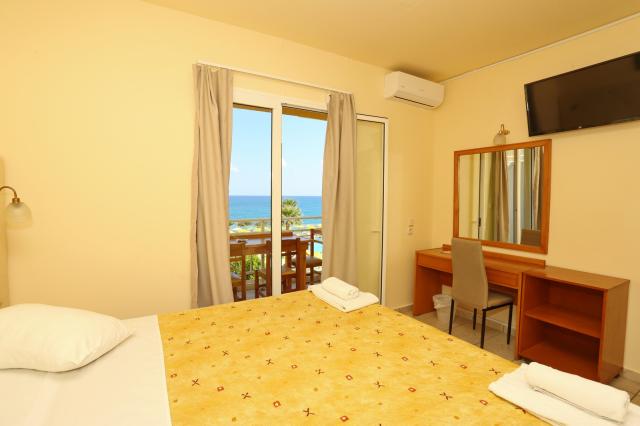 Eri Beach & Village