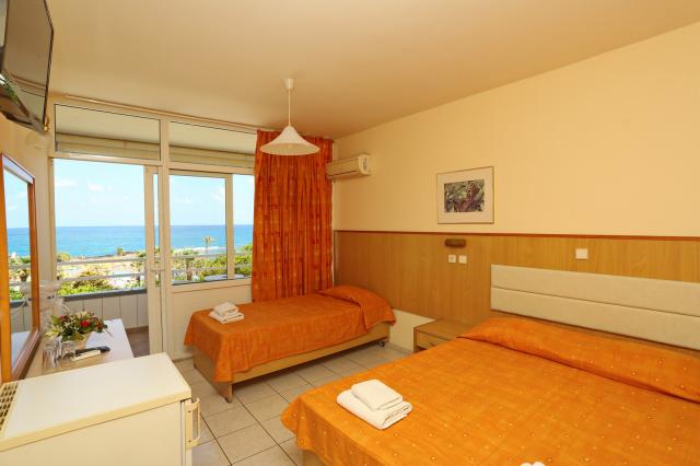 Eri Beach & Village