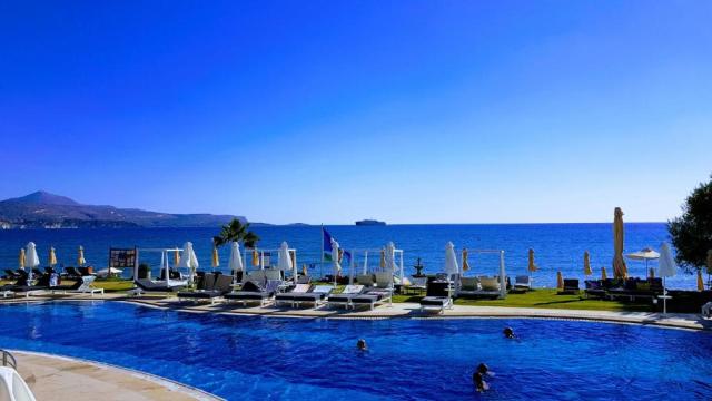 Kiani Beach Resort