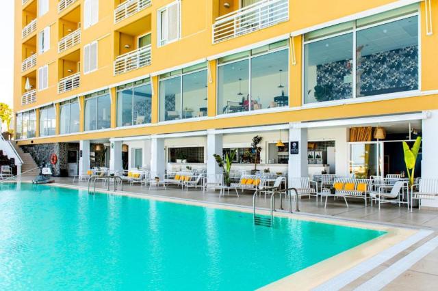 Atlantic Holiday Hotel