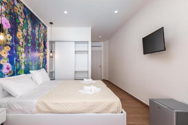 Aqua Luxury Suites
