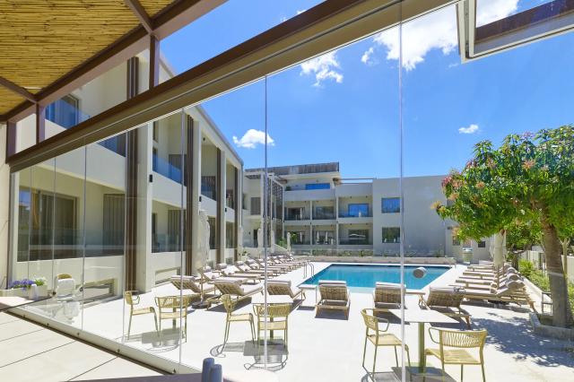 Inea Hotel & Suites