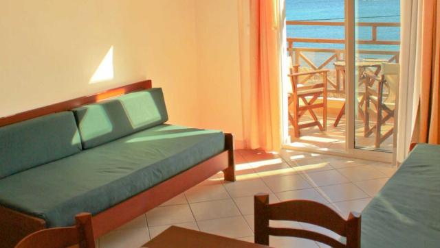 Porto Kalamaki Aparthotel