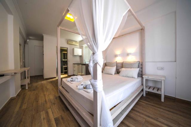 Porto Kalamaki Aparthotel
