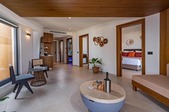 Minos Hotel