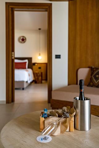 Minos Hotel