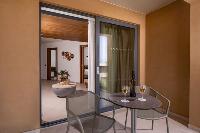 Minos Hotel