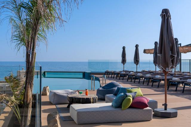 Minos Hotel