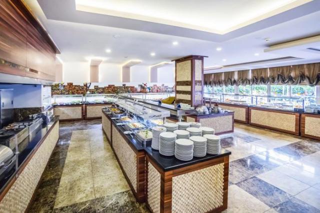 Kleopatra Royal Palm Hotel