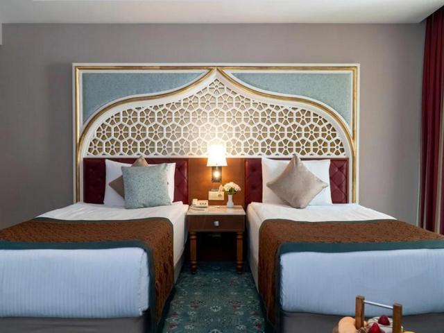 Royal Taj Mahal