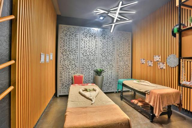 Long Beach Resort & Spa