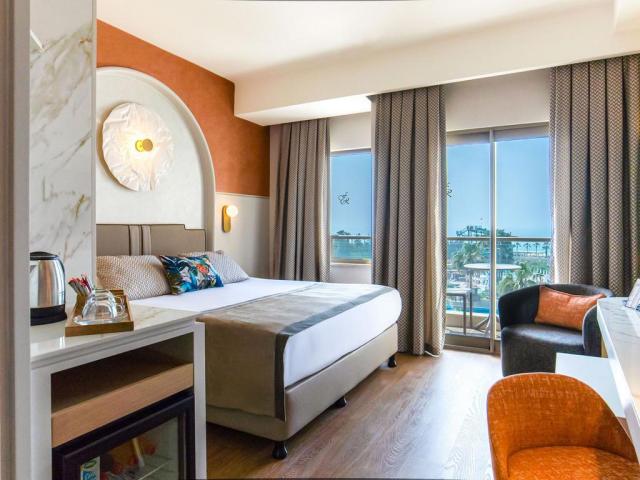 Fame Residence Lara Spa & Resort Hotel