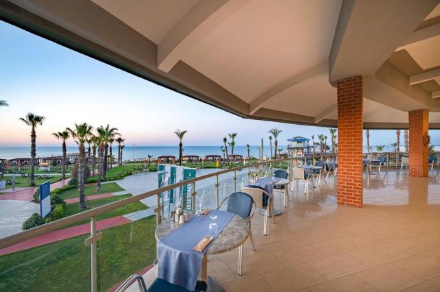 Maritim Pine Beach Resort