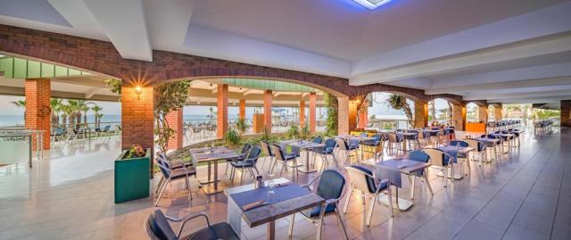 Maritim Pine Beach Resort