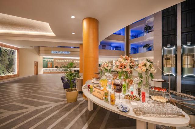 Maritim Pine Beach Resort