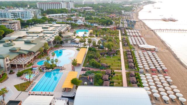 Maritim Pine Beach Resort