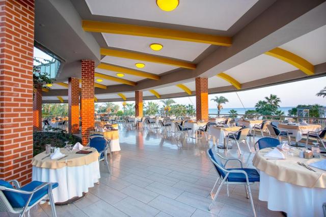 Maritim Pine Beach Resort