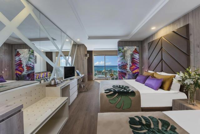 Delphin Be Grand Resort 