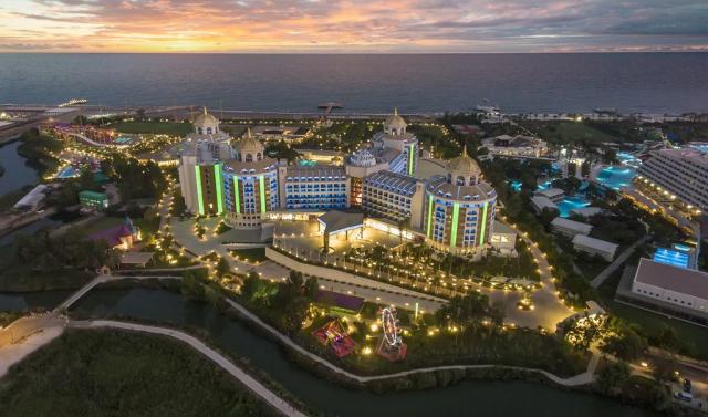 Delphin Be Grand Resort 
