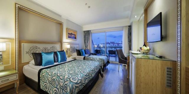 Crystal Waterworld Resort & Spa