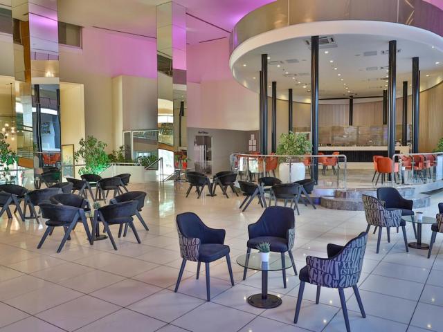 Amara Centro Resort 