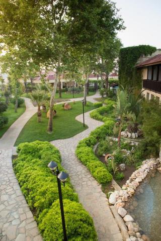 Paloma Grida Village