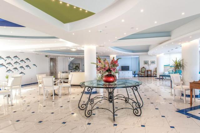 Gerakas Belvedere Luxury Suites
