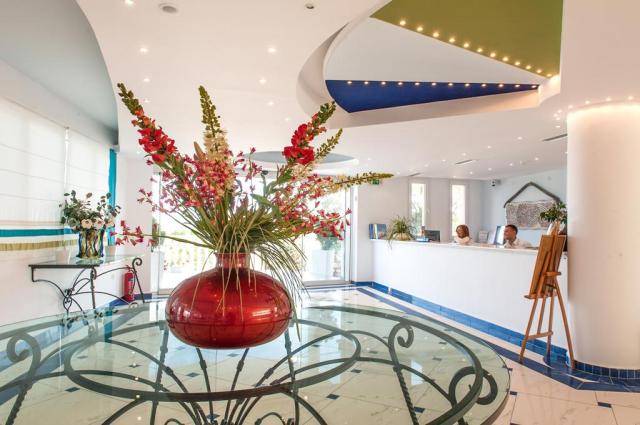 Gerakas Belvedere Luxury Suites