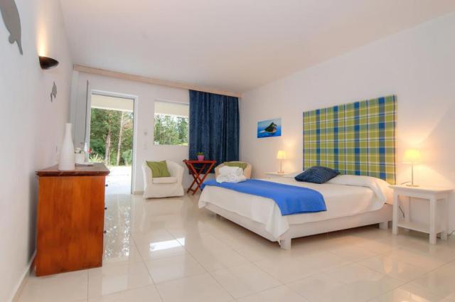 Gerakas Belvedere Luxury Suites