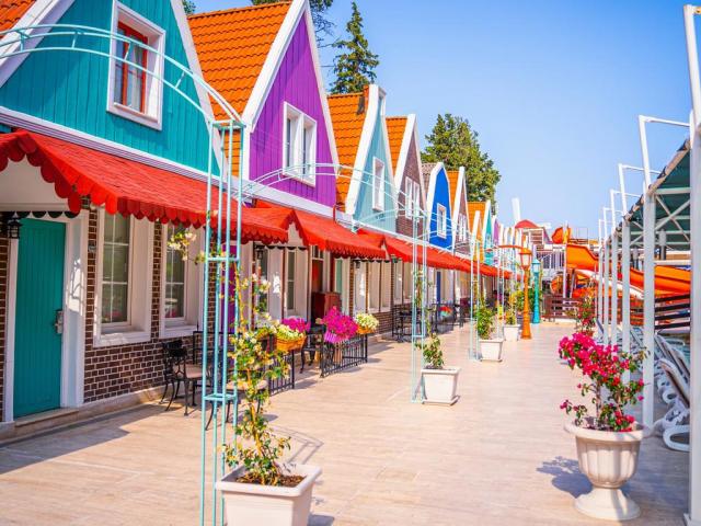 Orange Country Resort