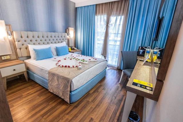 Tui Magic Life Masmavi