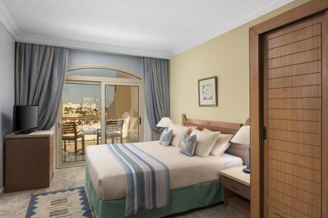 Royal Lagoons Resort