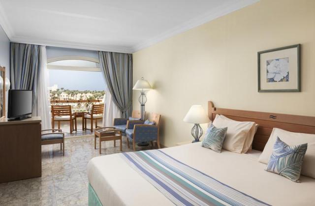 Royal Lagoons Resort