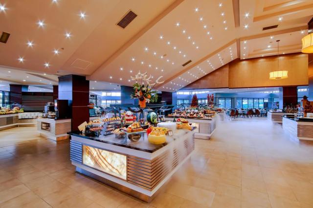 Limak Lara De Luxe Hotel