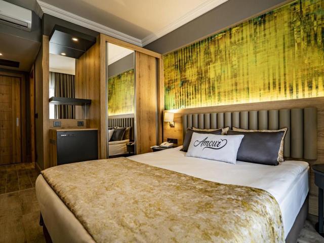 Side Amour Hotel