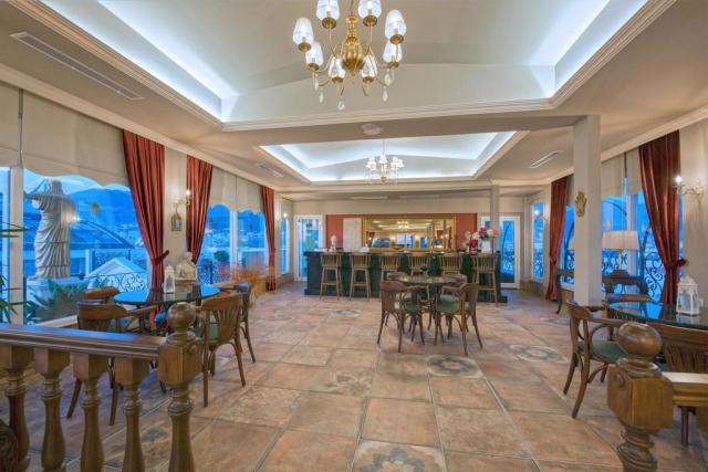 Antique Roman Palace Hotel