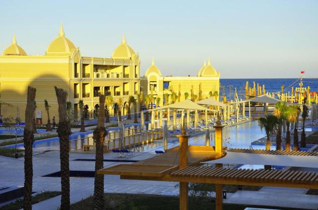 Titanic Royal Resort