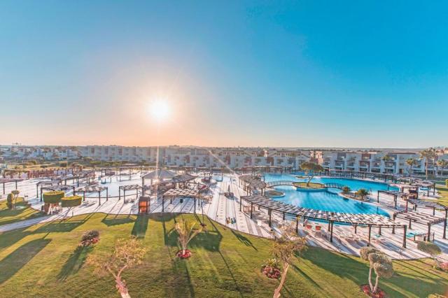 Posh Club by Sunrise Crystal Bay Resort