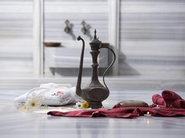 Arum Barut Collection