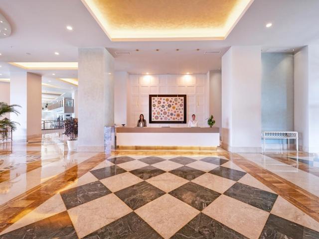 Arum Barut Collection