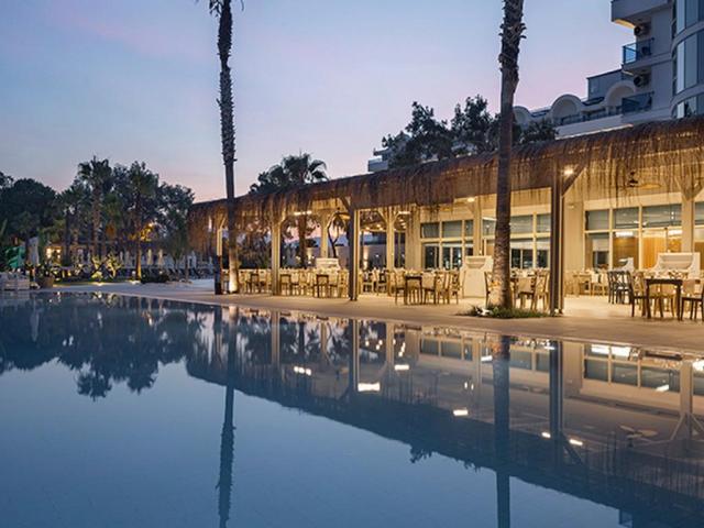 Berry Blue Hotel