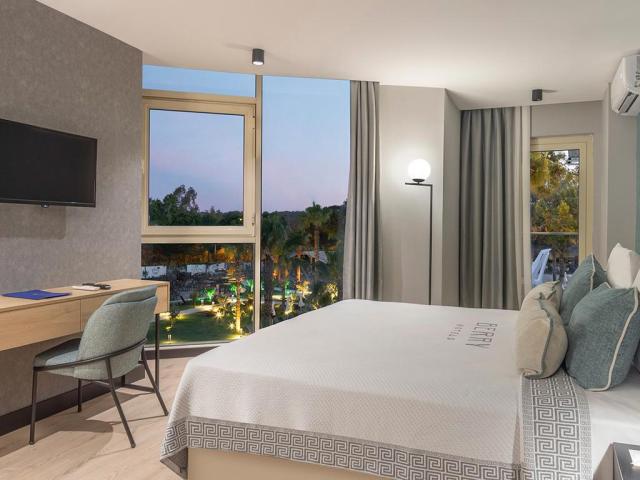 Berry Blue Hotel