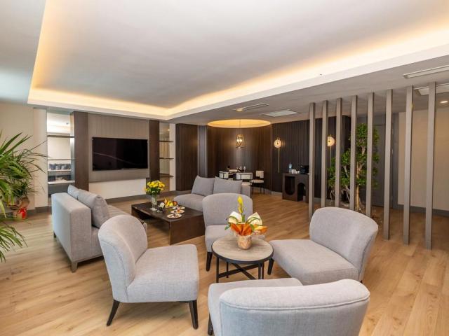 The X Belek