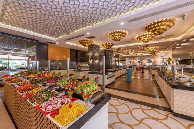 Port River Hotel & Spa