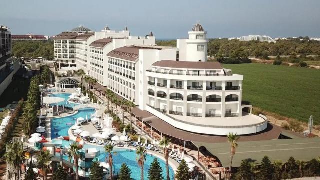 Port River Hotel & Spa