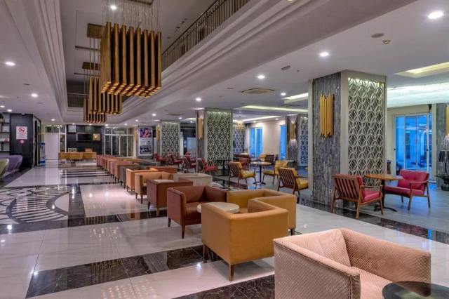 Port River Hotel & Spa