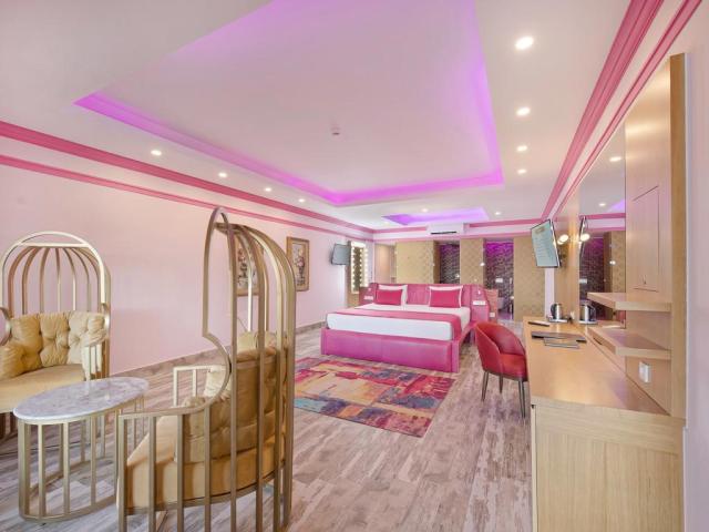 Kamelya Collection Selin