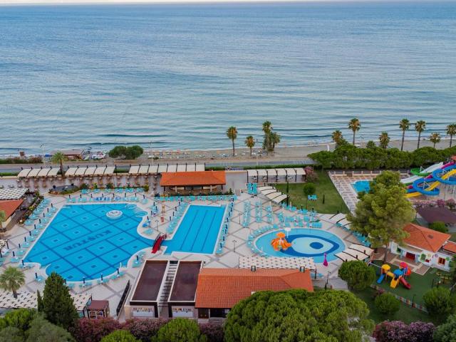 Kustur Club holiday village