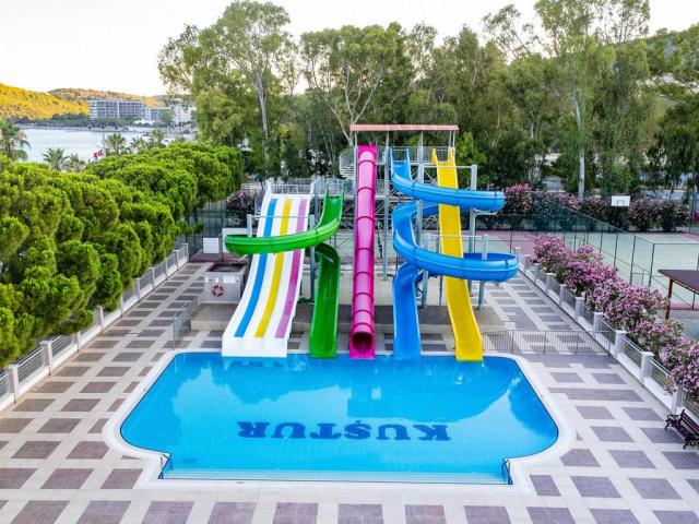 Kustur Club holiday village